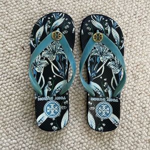TORY BURCH blue flip flop 7